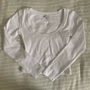 Zara Long Sleeve Scoop Neck Cropped Tee
